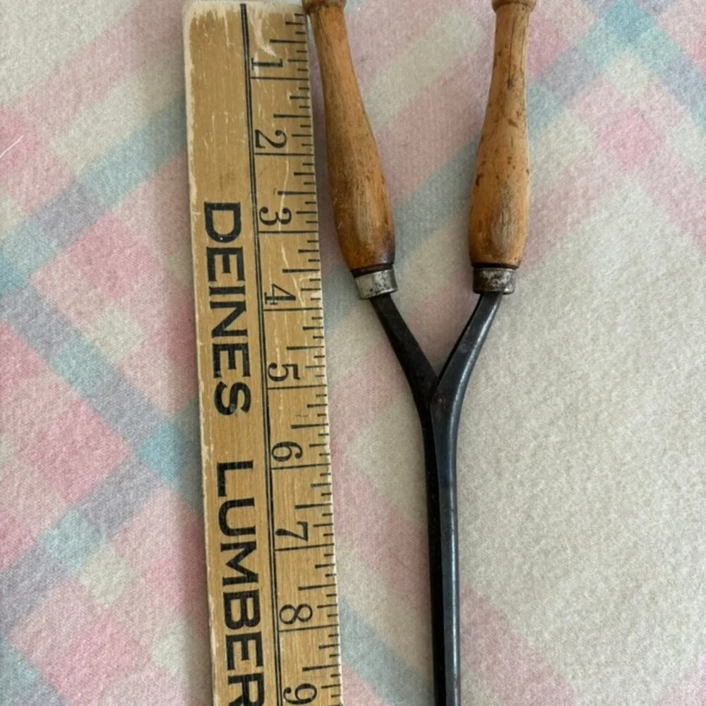 Vintage Curling Iron Hair Mustache Pincurls Antique Tool Wood Handle Small